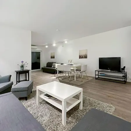 Unique Place By Bnb 19 2br, Terrace, Parkingairport Shuttle Apartmán *
