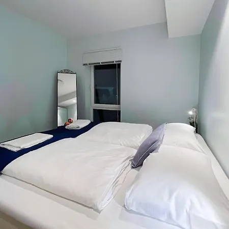 아파트 Unique Place By Bnb 19 2br, Terrace, Parkingairport Shuttle 스타방에르