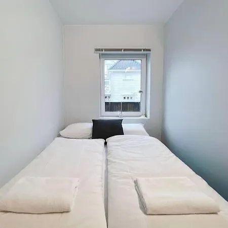 Unique Place By Bnb 19 2br, Terrace, Parkingairport Shuttle * 스타방에르