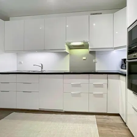 Unique Place By Bnb 19 2br, Terrace, Parkingairport Shuttle