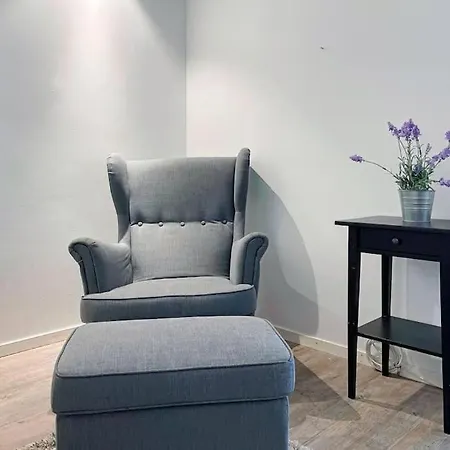 Unique Place By Bnb 19 2br, Terrace, Parkingairport Shuttle Appartement *